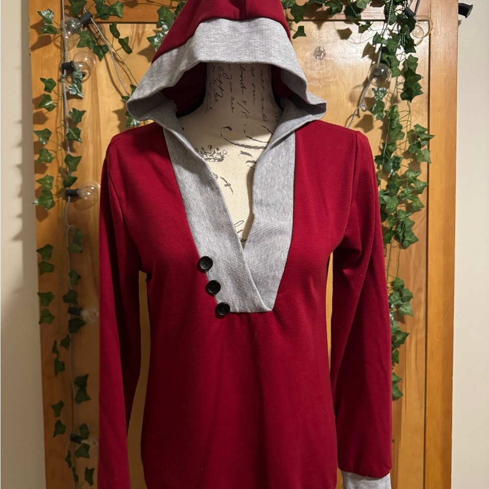 Great condition burgundy and grey pullover sweatshirt